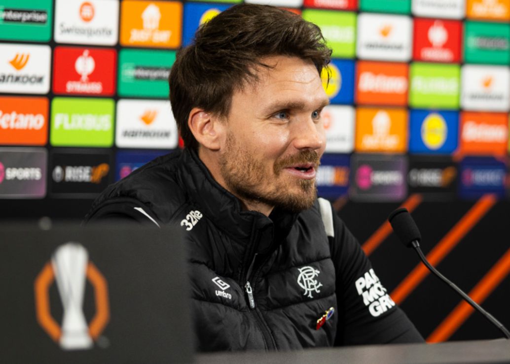 Entrenador del Rangers: No puedo esperar a jugar contra la Roma, el partido estará igualado