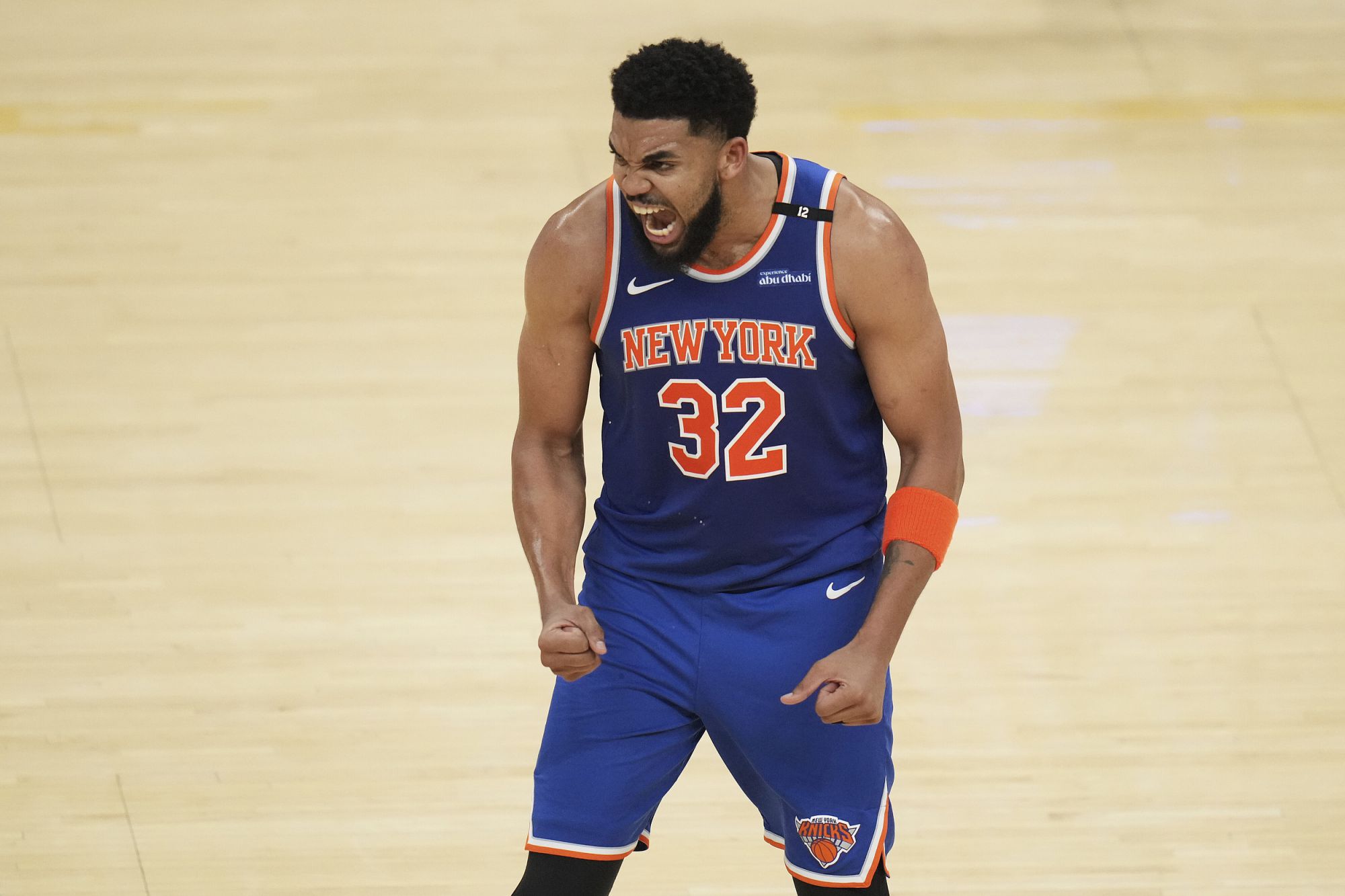 Towns anotó 10 puntos, 5 rebotes y 3 asistencias en el entretiempo, convirtiéndose en el único jugador de los Knicks en anotar cifras dobles.