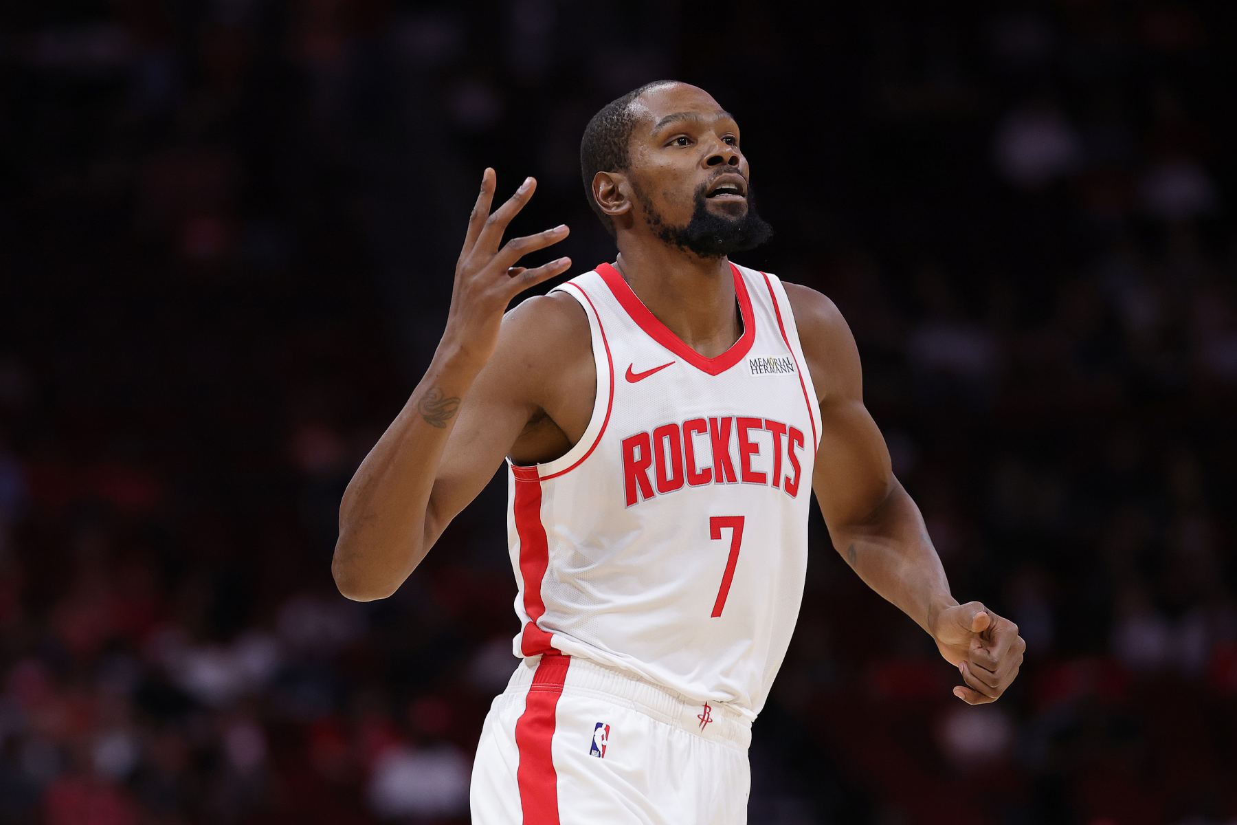 Durant acertó 12 de 19 tiros y anotó 30 puntos y 5 rebotes, con un plus-menos de +37, el máximo del juego.