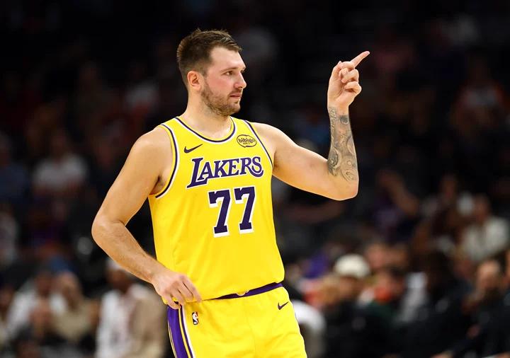 ¡El estatus competitivo está mejorando! Doncic anotó 20 puntos y 9 asistencias en el entretiempo para liderar al equipo con 13 puntos.